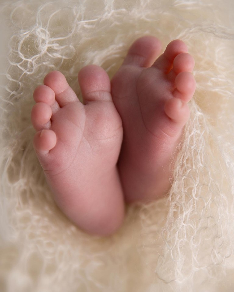 Alexandra shared a picture of her baby's feet