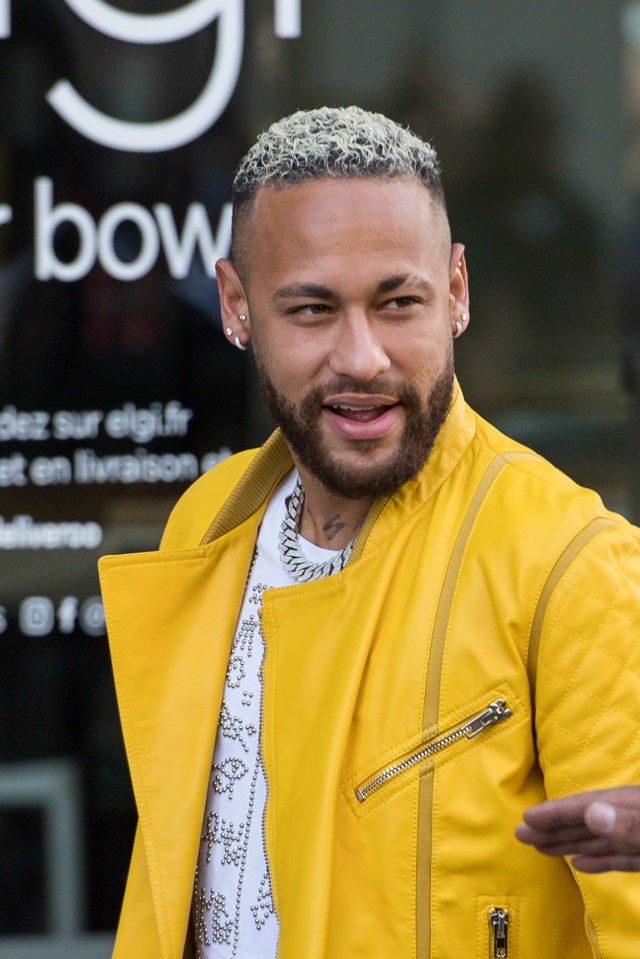 Neymar dons a yellow jacket for Paris fashion week