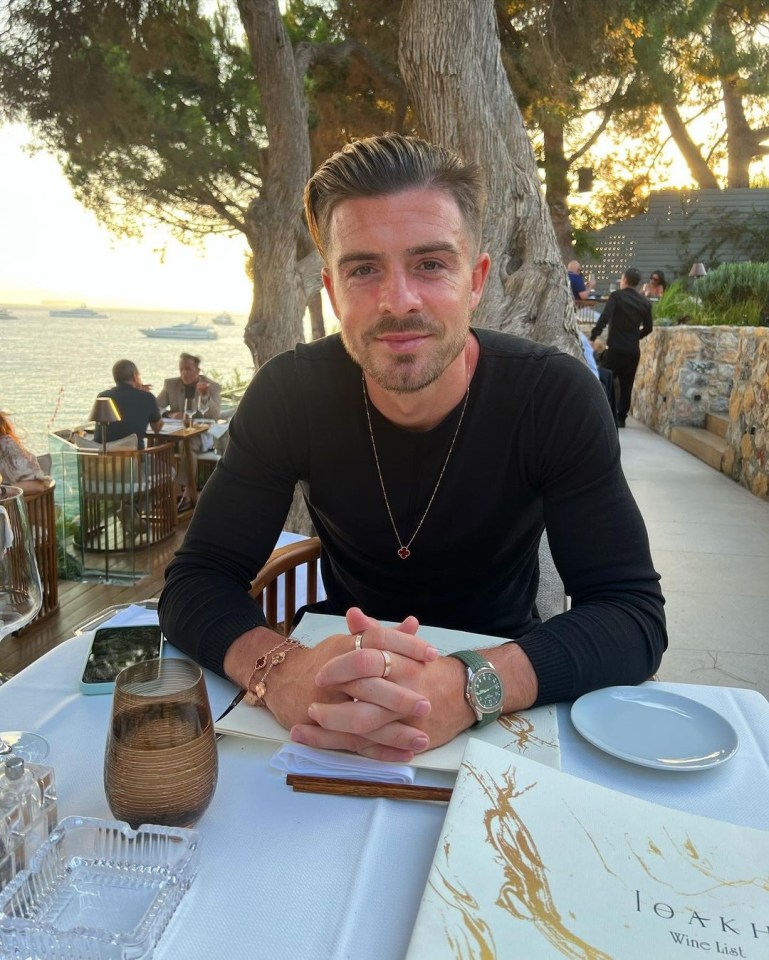 Grealish looking sharp before a meal by the sea