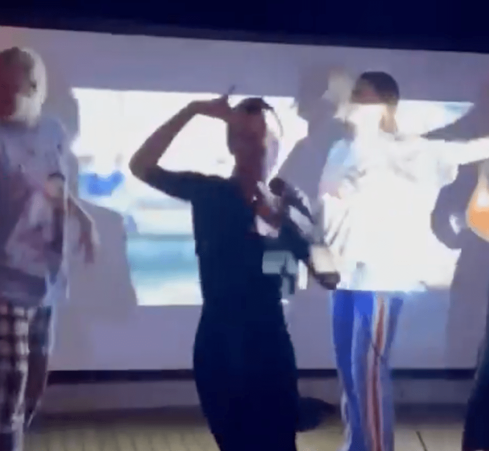 Victoria Beckham performed her iconic song 'Stop!'