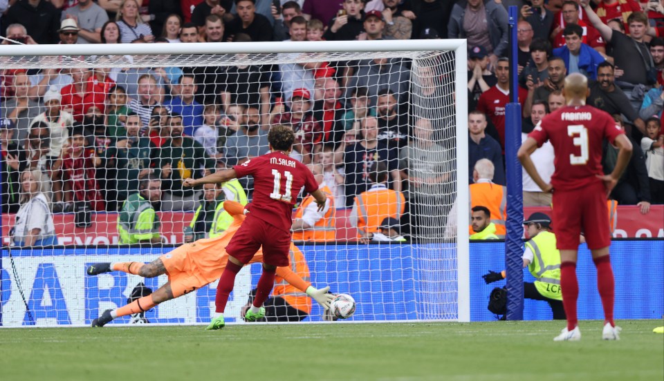 Mo Salah converts from the spot