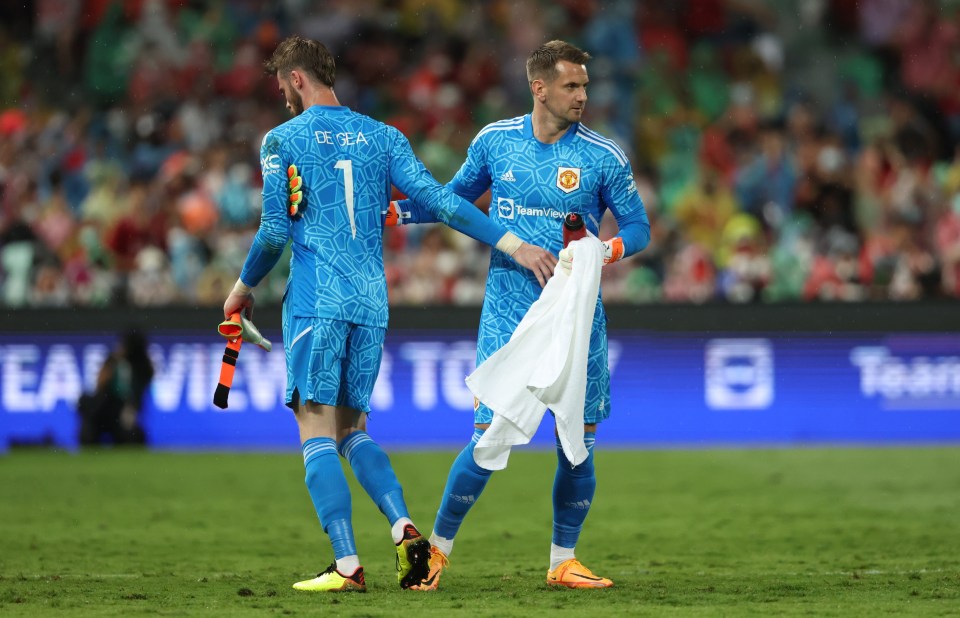 De Gea exchanges his place on the pitch with Tom Heaton