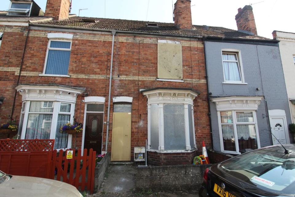 This property would be perfect for someone willing to give it a bit of TLC