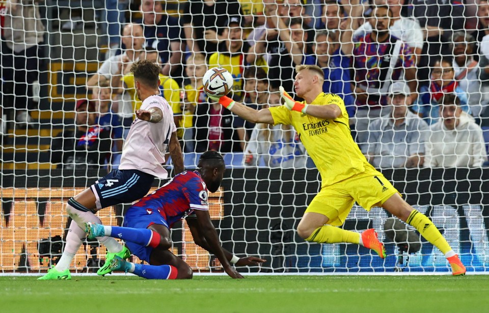 Aaron Ramsdale made a great save at the end of the first half to deny Odsonne Edouard