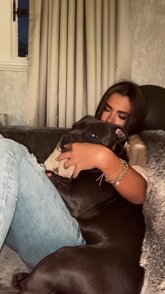 The 19-year-old snuggled up to her adorable dog