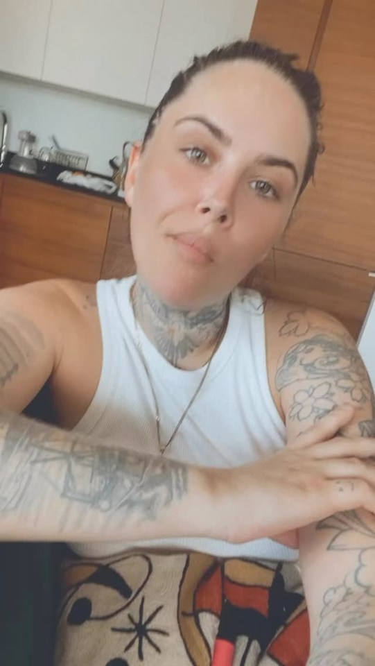 Teddy Edwardes claims Dustin threw a drink over her