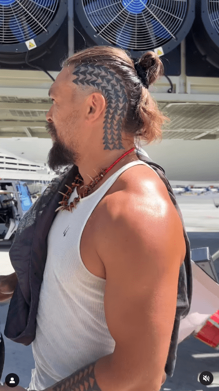 Hollywood star Jason Mamoa has revealed an incredible new tribal tattoo on his head