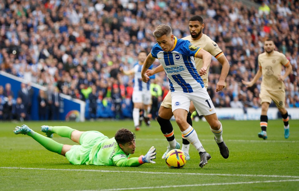 The Belgian rounded Kepa Arrizabalaga, having already had an effort cleared by Thiago Silva