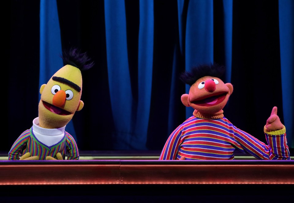 Gallagher likened Neville and Carragher to Bert and Ernie