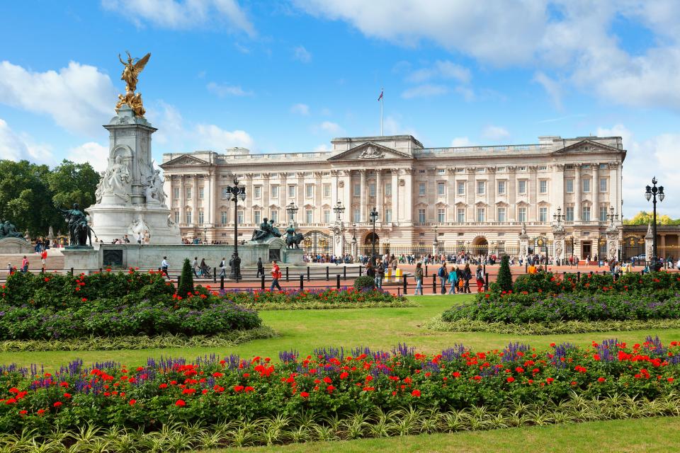 The home is far more stripped back compared to Buckingham Palace