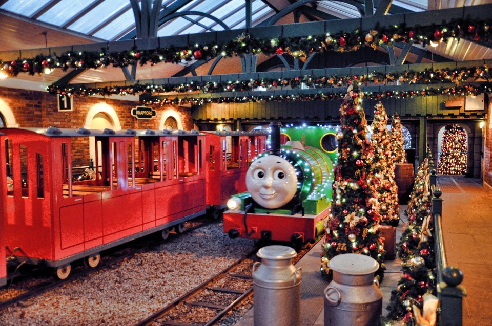 Drayton Manor will feature decorations, Santa's grotto and a festive live show