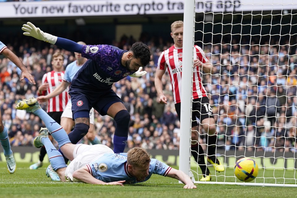 De Bruyne dived in an attempt to win a penalty 30 minutes in