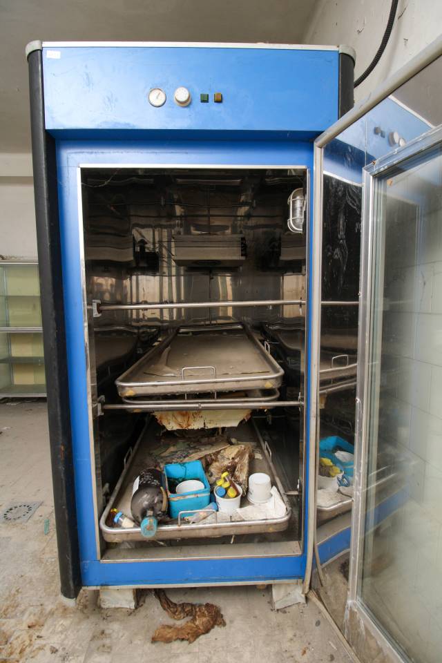 The photographer found bones, blood and fluid samples left behind at the site