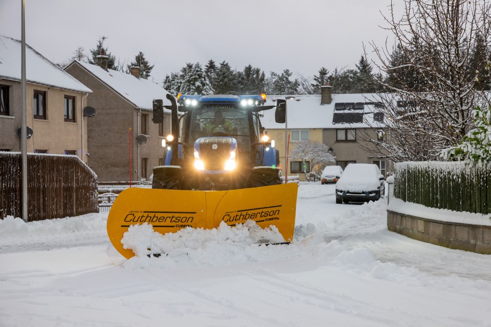 Met Office yellow weather warnings for snow and ice are in place today