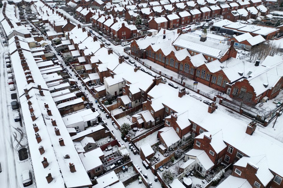 The first big snowfall of the winter left homes in Cheshire blanketed overnight