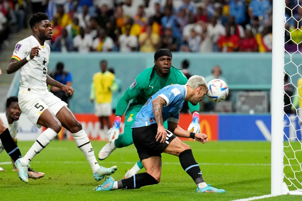 Giorgian De Arrascaeta's double was not enough for Uruguay