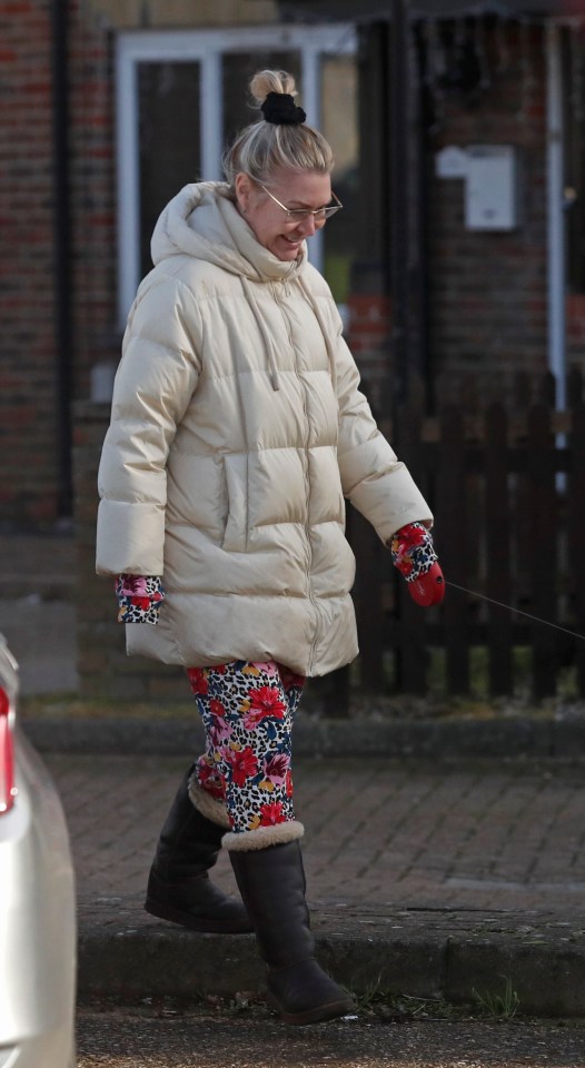 The star smiled as she ran some errands