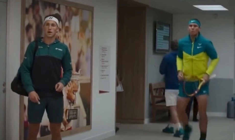 Norwegian Casper Ruud looks 'awkward' while Rafael Nadal goes through his routine ahead of the historic 2022 French Open final