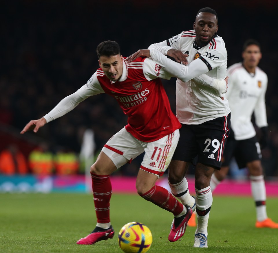 Man Utd were robbed of possession in the lead-up to Arsenal's equaliser