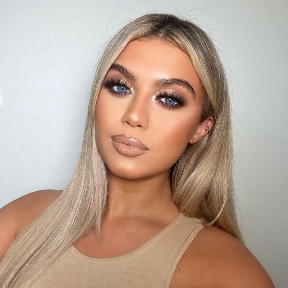 The former reality star usually rocks blonde tresses