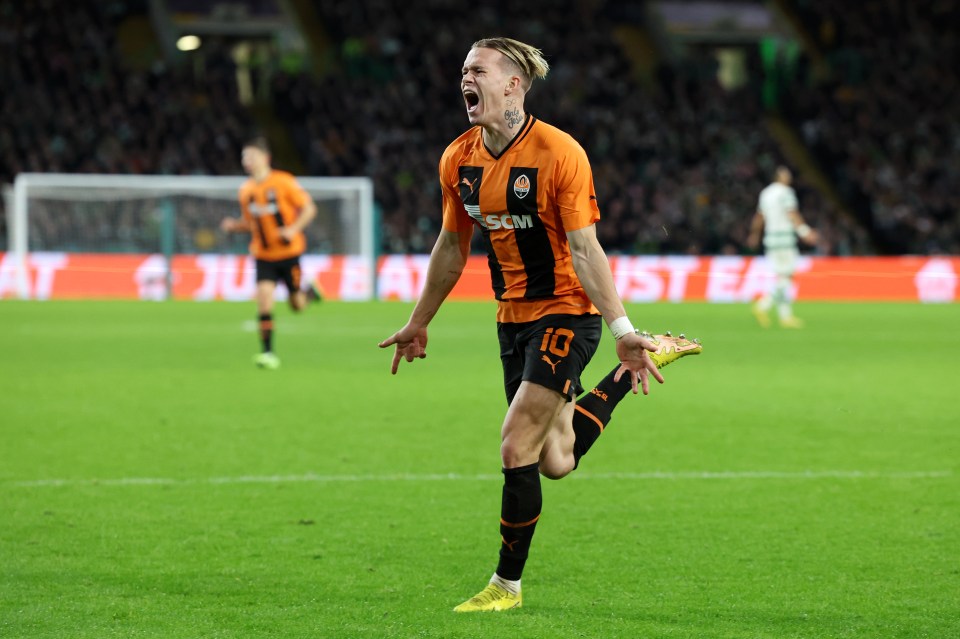 Arsenal have reportedly launched a second bid for Shakhtar Donetsk winger Mykhaylo Mudryk