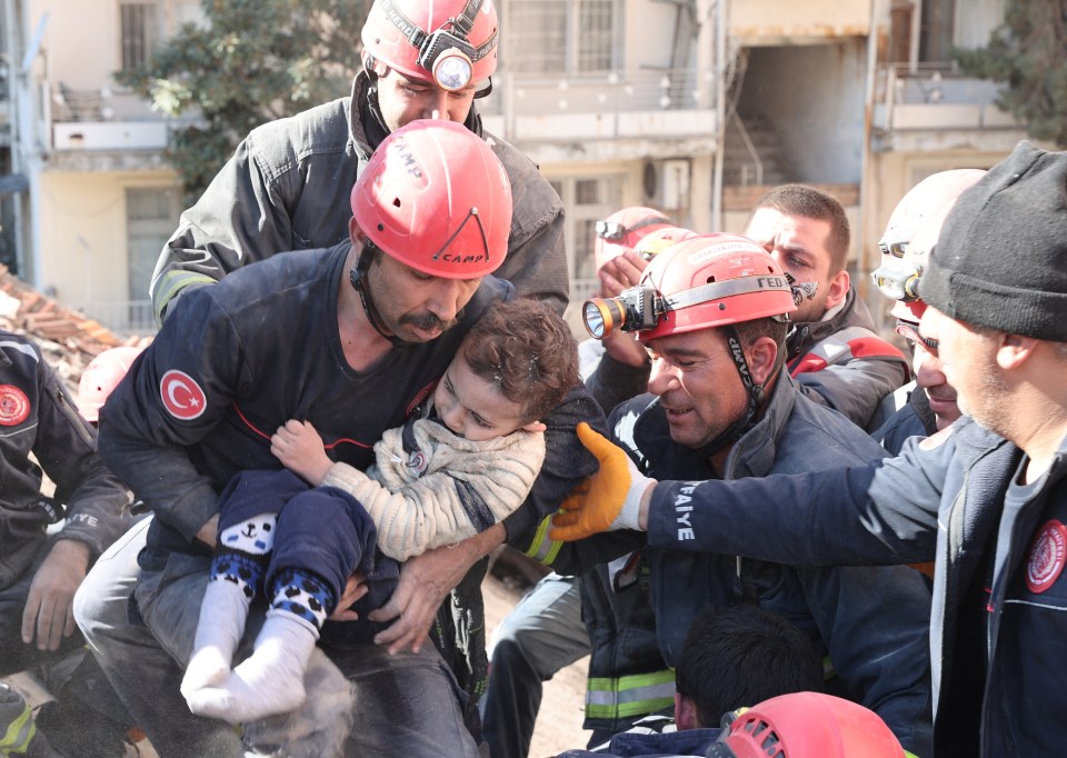 Three-year-old Rami and his mum Aya were rescued in Hatay