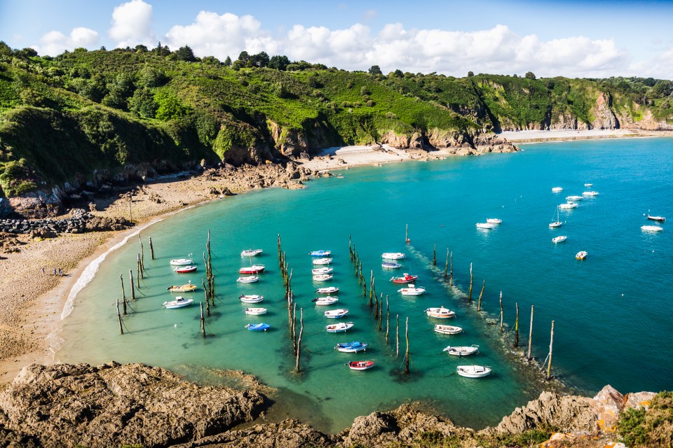 Hike the coastal path to Port de Gwin Zégal and Bonaparte beach