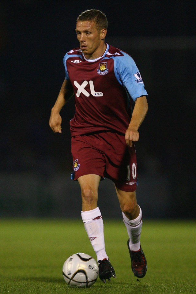 Jamie Carragher went for Prem journeyman Craig Bellamy