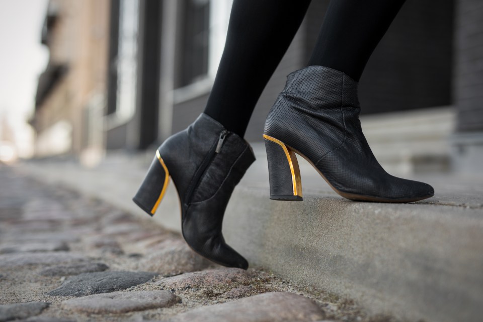 High heel boots in cid