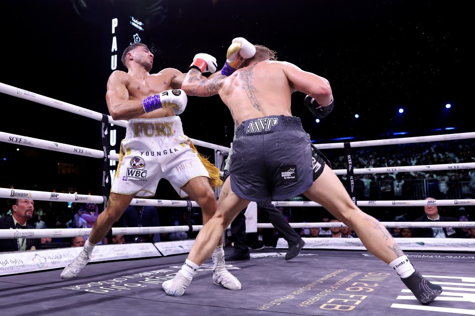 Tommy Fury's head snapped back with a jab
