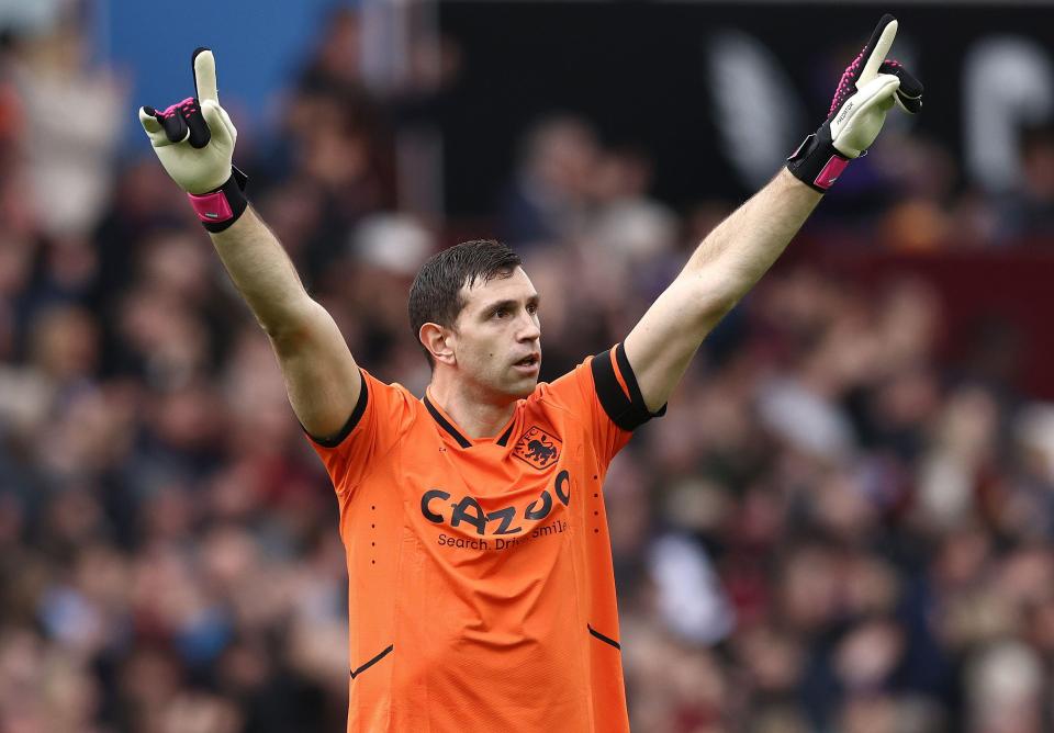 Martinez wants to win a trophy with Aston Villa after 27 years