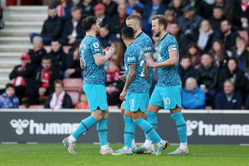 Spurs celebrate going ahead