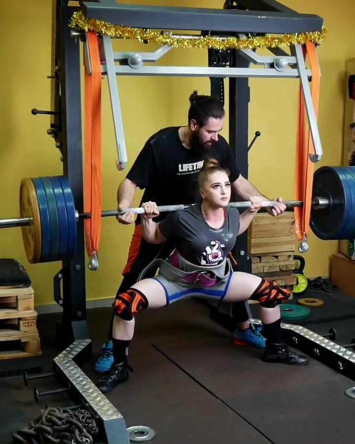 The 26-year-old can deadlift 181kg