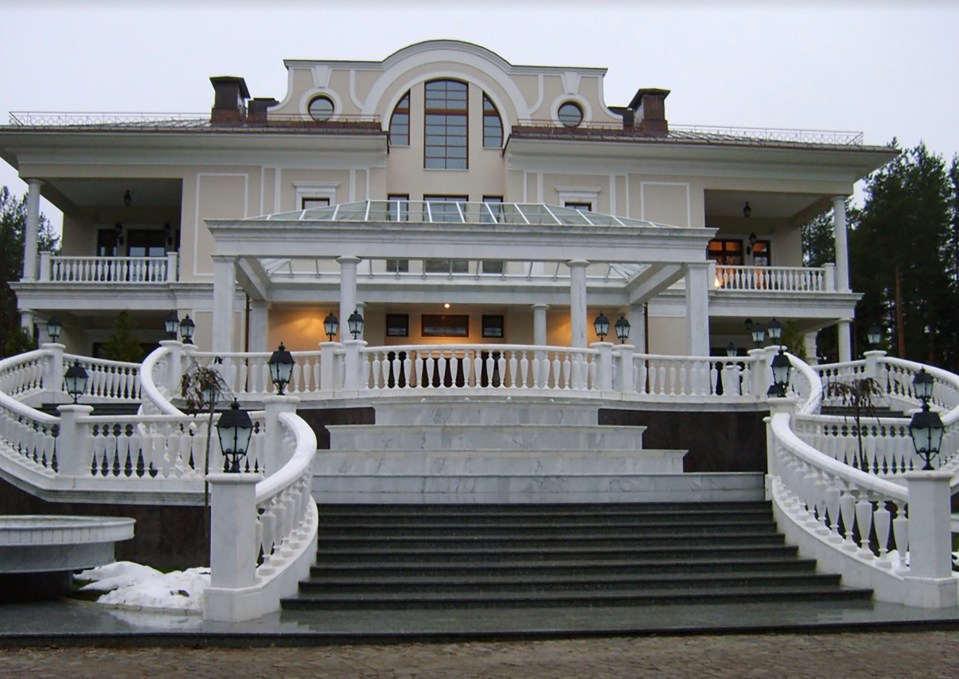 A secret palace allegedly built for Vladimir Putin as part of his Valdai complex
