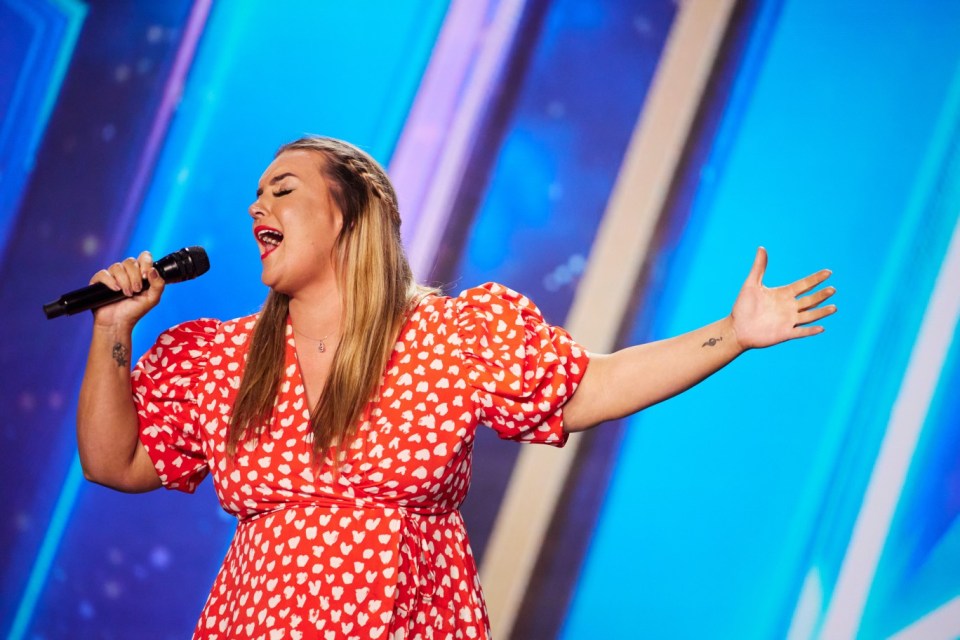 This image and the information contained herein is strictly embargoed until 21.00 Thursday 13th April 2023..From Thames..Britains Got Talent: SR16: Ep1 on ITV1 and ITVX..Pictured: Amy Lou...This photograph is (C) Thames and can only be reproduced for editorial purposes directly in connection with the programme or event mentioned above, or ITV plc. This photograph must not be manipulated [excluding basic cropping] in a manner which alters the visual appearance of the person photographed deemed detrimental or inappropriate by ITV plc Picture Desk. This photograph must not be syndicated to any other company, publication or website, or permanently archived, without the express written permission of ITV Picture Desk. Full Terms and conditions are available on the website www.itv.com/presscentre/itvpictures/terms..For further information please contact:.james.hilder@itv.com