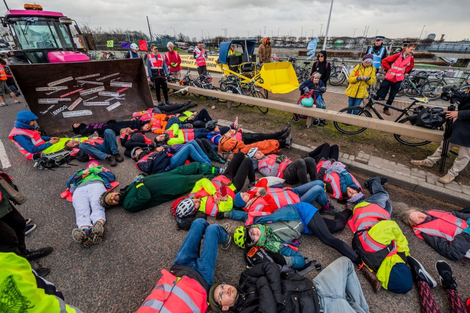 This week, a bunch of eco-loons glued themselves to the M25 and despite pleading guilty in court -they got away with it