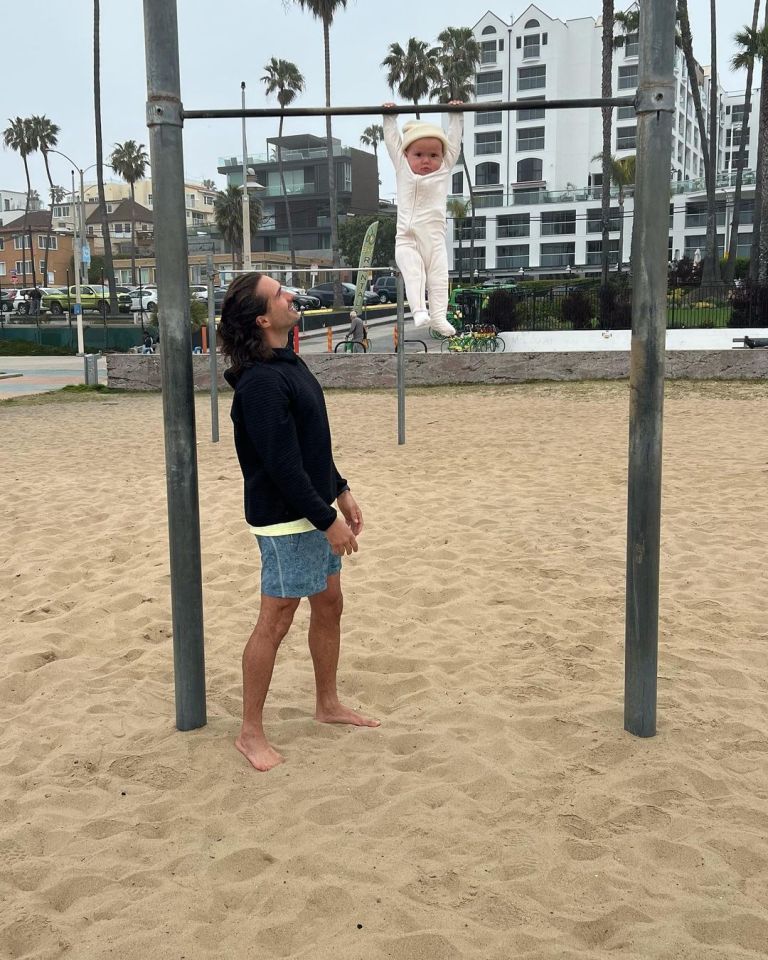 Joe Wicks caused a stir with his pictures of young daughter Leni