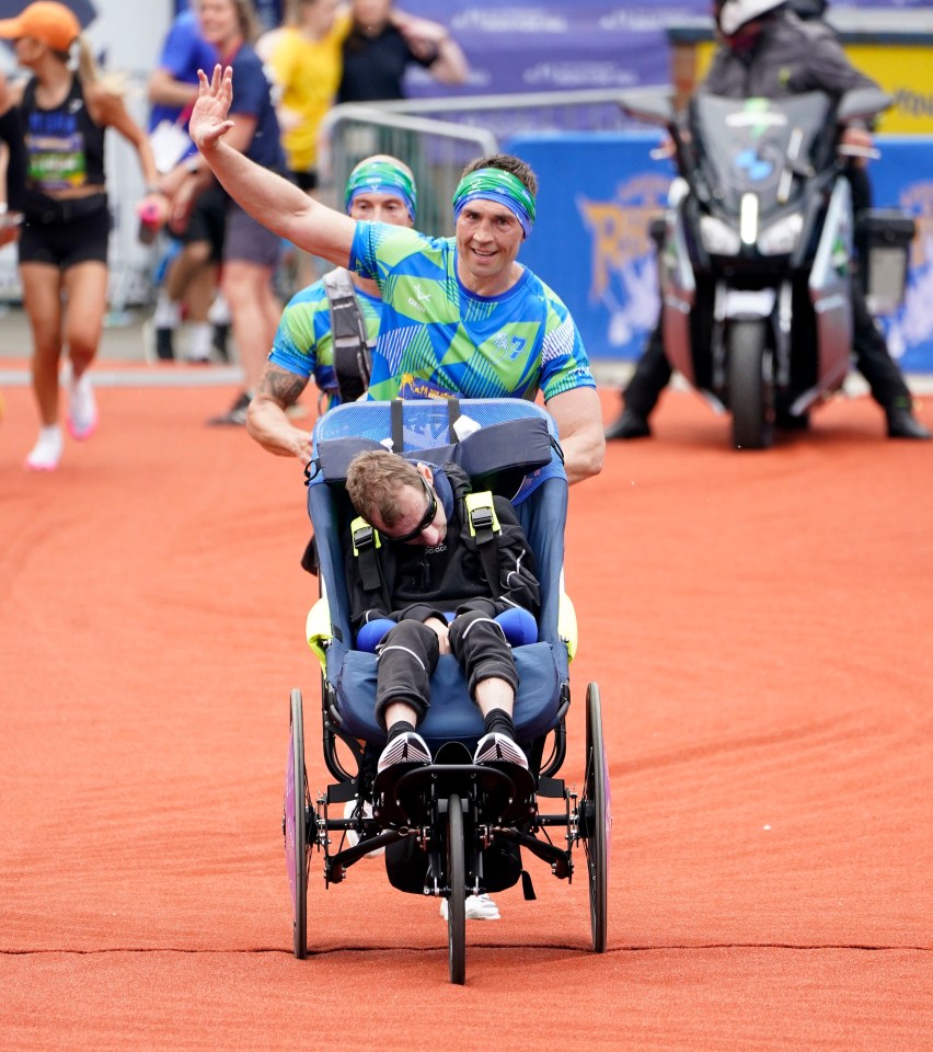 Rob and best pal Kevin delighting the crowds during the Leeds Marathon