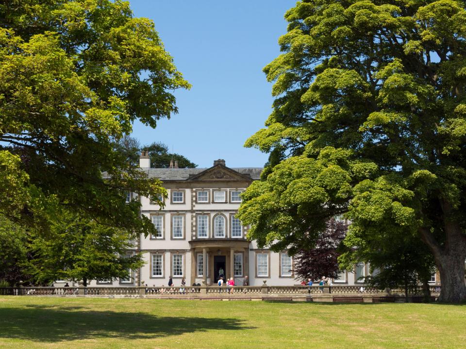 It's home to a Georgian manor with 50 acres of grounds to walk around