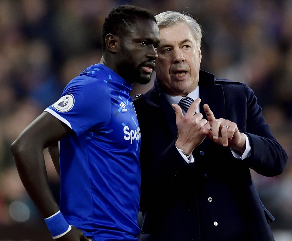 Oumar Niasse with former Everton manager Carlo Ancelotti