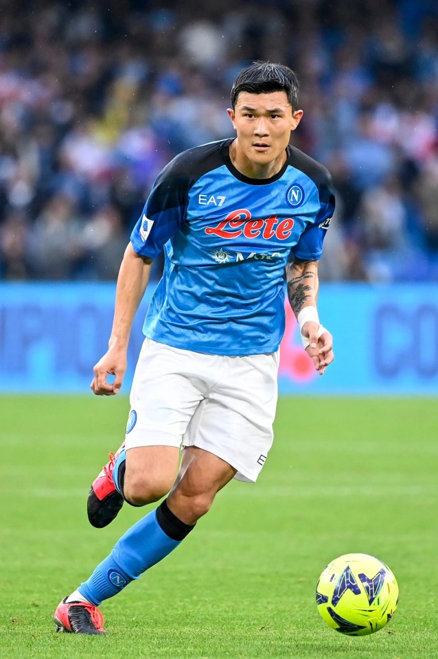 Man Utd are desperate to get a deal done for Napoli star Kim Min-jae