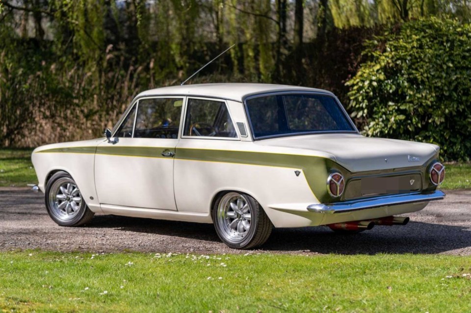 PLENTY OF MUSCLE Classic 60s Ford Cortina up for sale at auction, and it includes some radical changes, , http://auctions.hampsonauctions.com/auction/lot/lot-1965-ford-cortina-super-v8/?lot=1060&so=2&st=&sto=0&au=19&ef=&et=&ic=False&sd=0&pp=96&pn=1&g=1, , Taken without permission