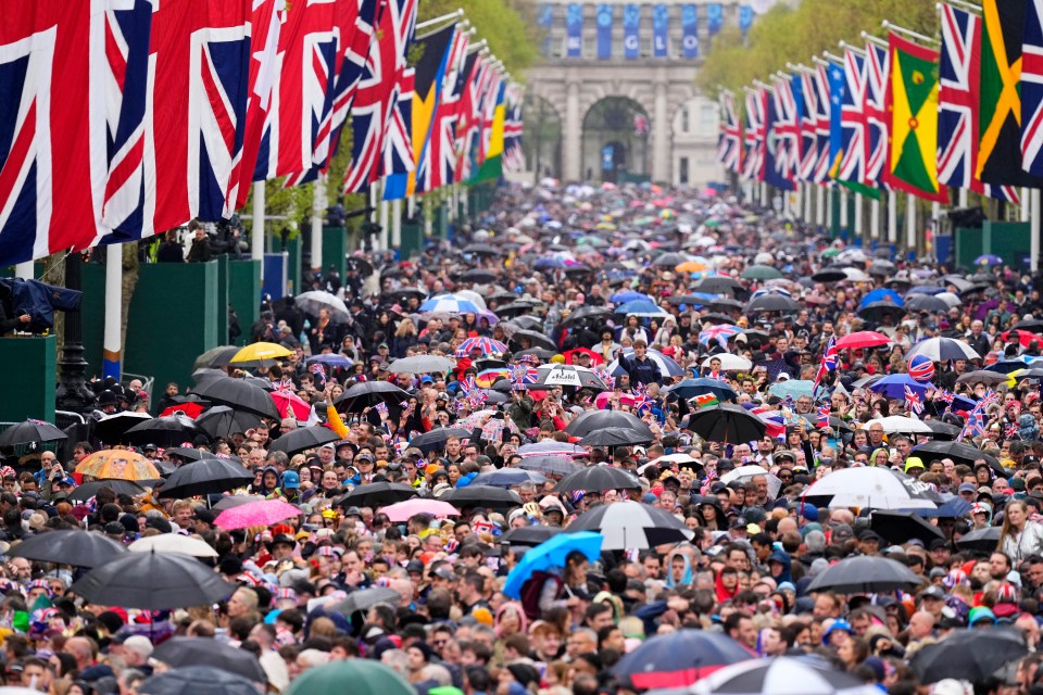 Thousands of people made the journey to see the new King on the balcony
