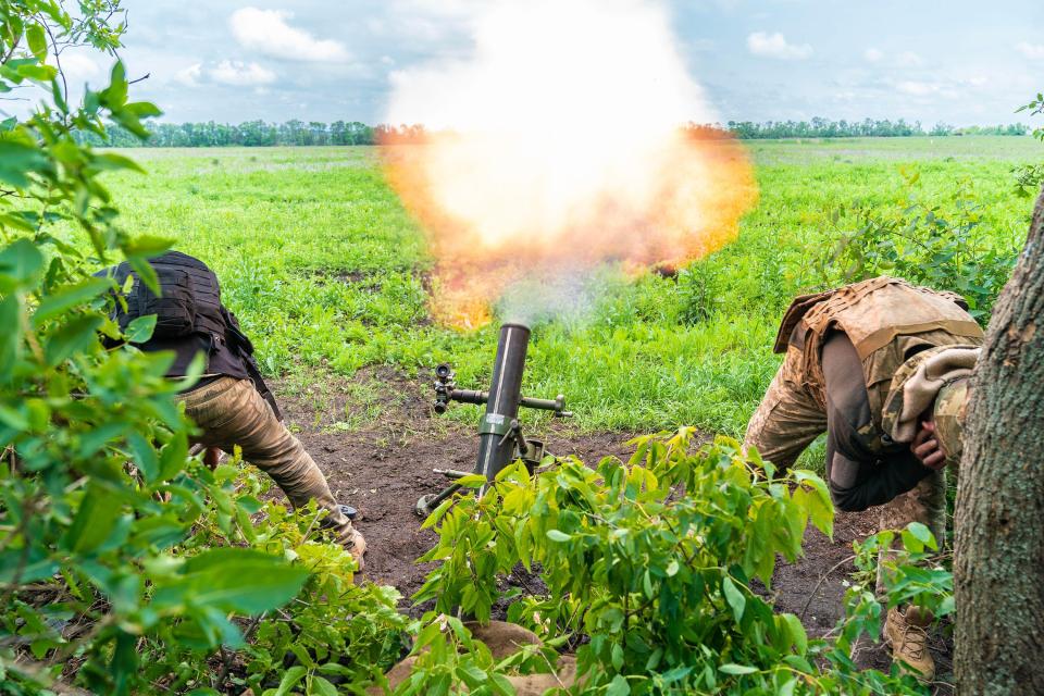 Scenes from the battlefield on June 5 as Ukrainian forces shell a location near Bakhmut as a counteroffensive is said to have begun