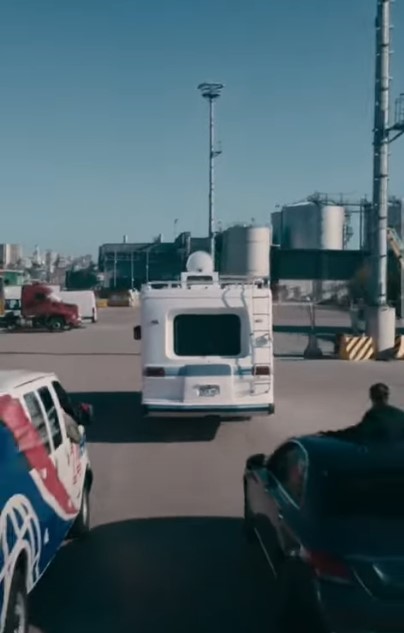 Shakira proved she can put the pedal to the metal in the high-speed ad