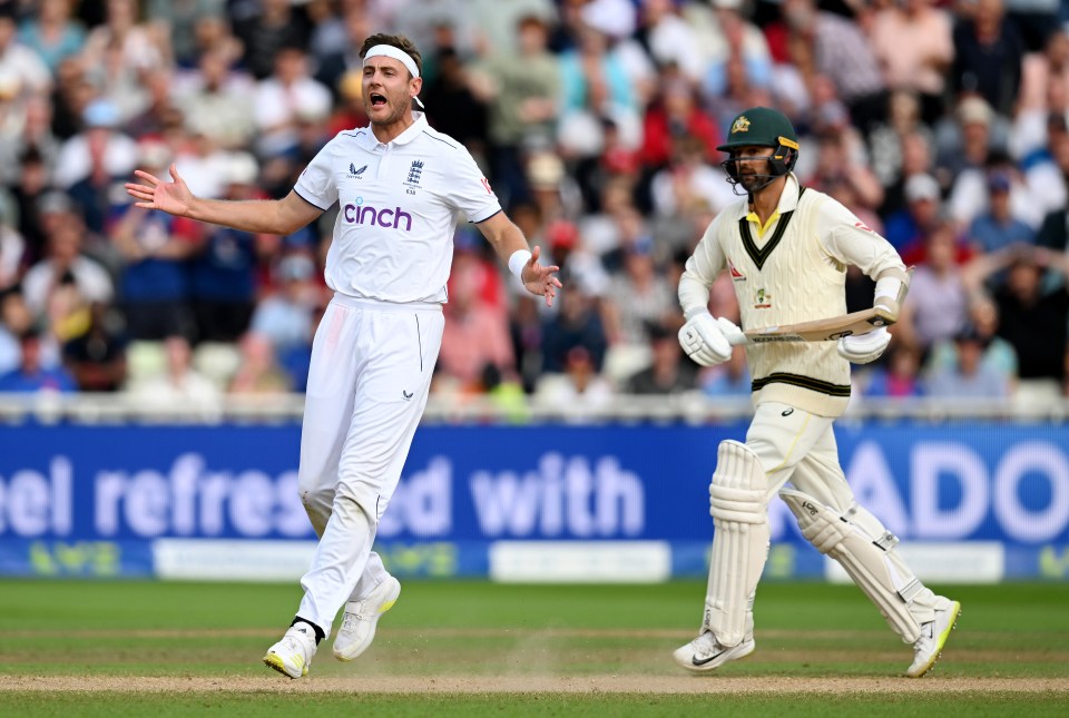 Nathan Lyon also put in a valuable effort for the visitors