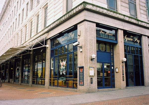 One of the 'worst pubs in Britain' is set to close for an £850k refurbishment