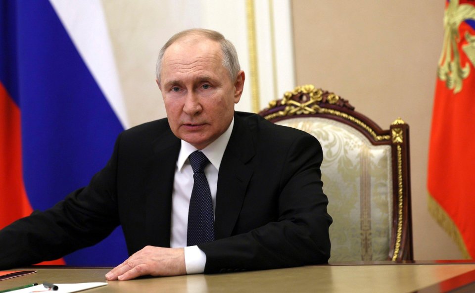 Vladimir Putin is in disarray militarily, politically and economically after 500 days of war