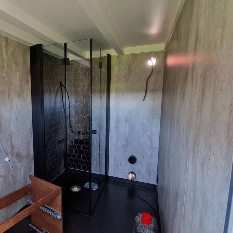The bathroom has heated flooring