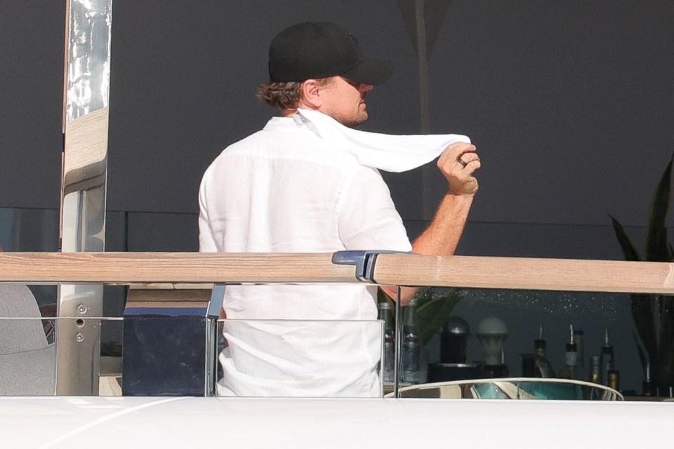 Leonardo DiCaprio aboard the same boat as Arabella and Richie
